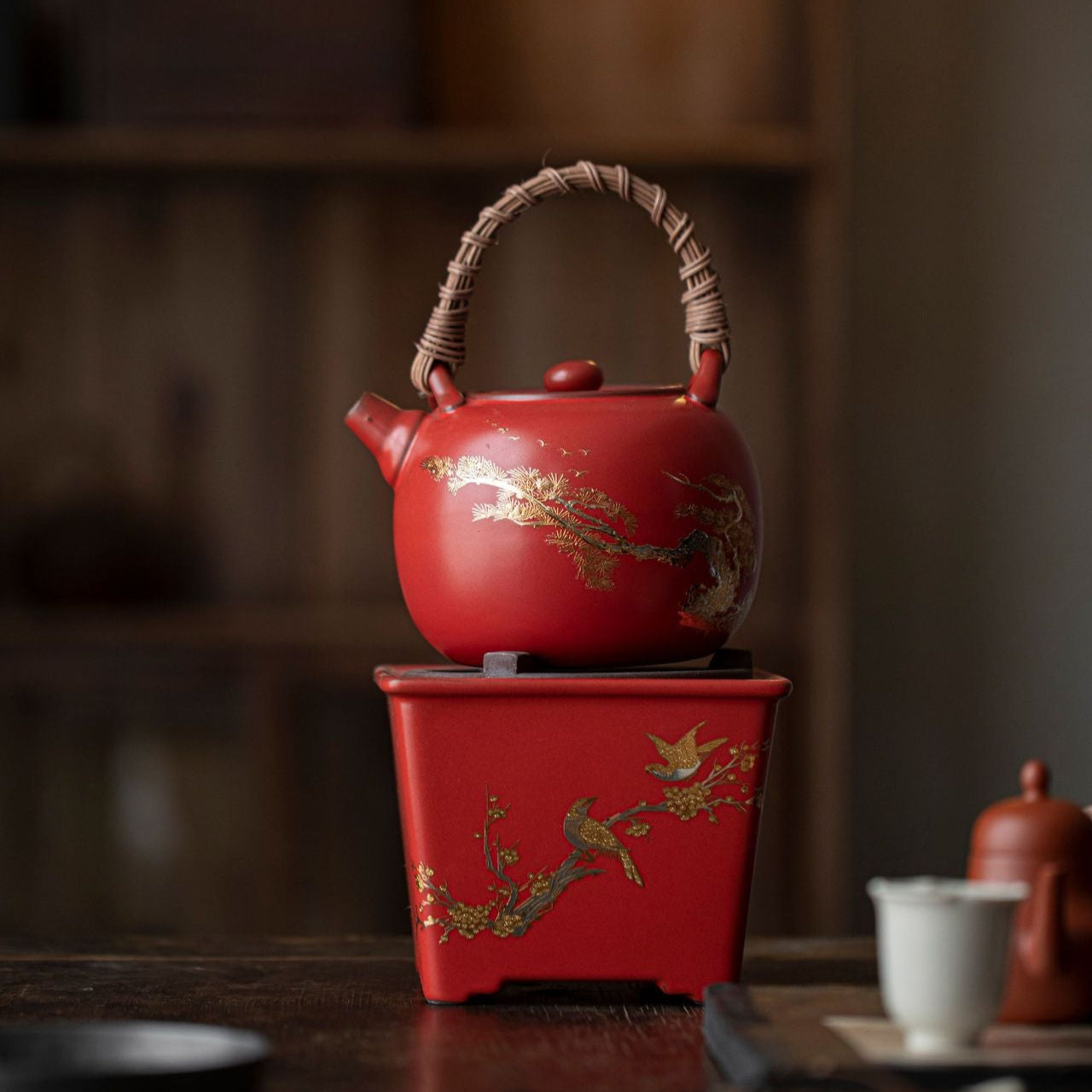 Chinese Handpainted Classical Red Soda Glaze Side Handle Pottery Pot Kettle Pottery Open Fire Charcoal Burning Alcohol Stove Base Charcoal Stove