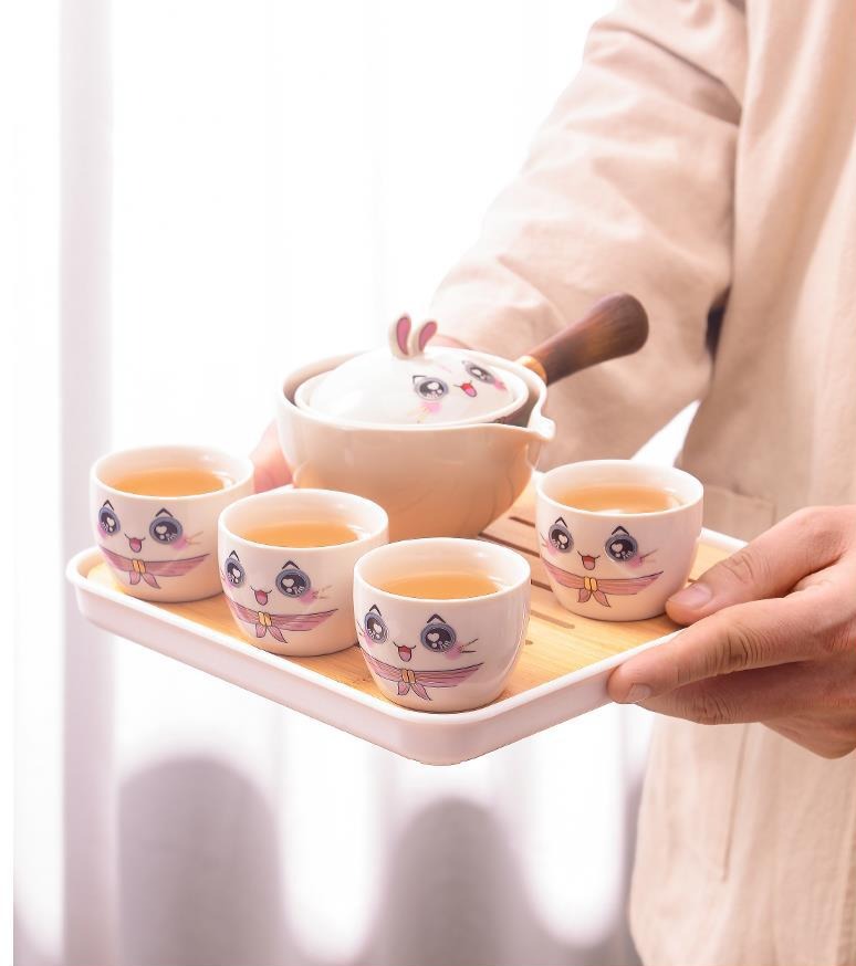 This is a side handle teapot set.this is a 360 rotating ceramic single teapot