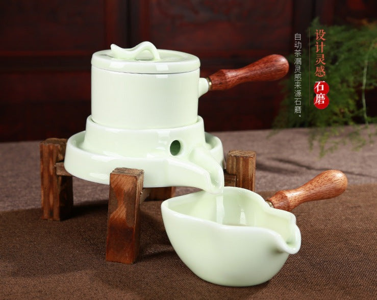 this is an automatic ceramic teapot