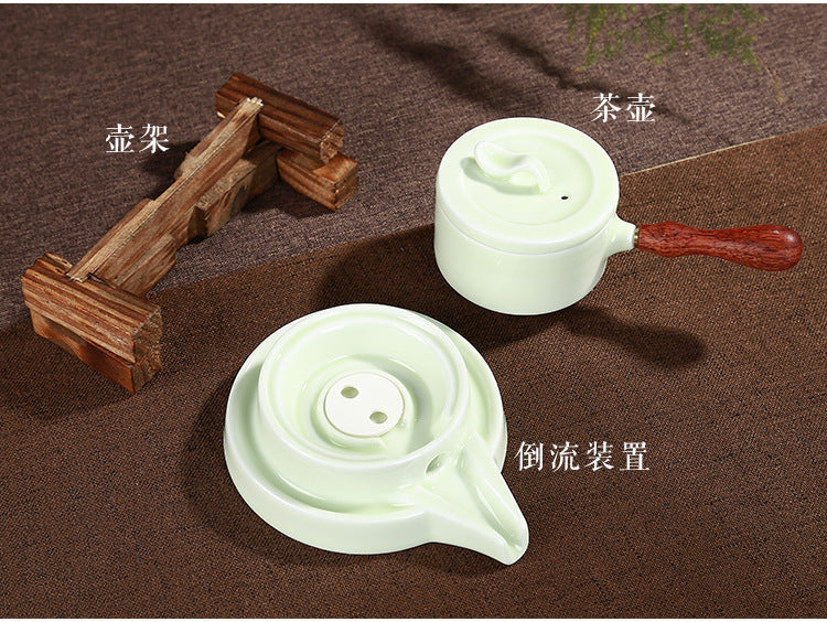 this is an automatic ceramic teapot