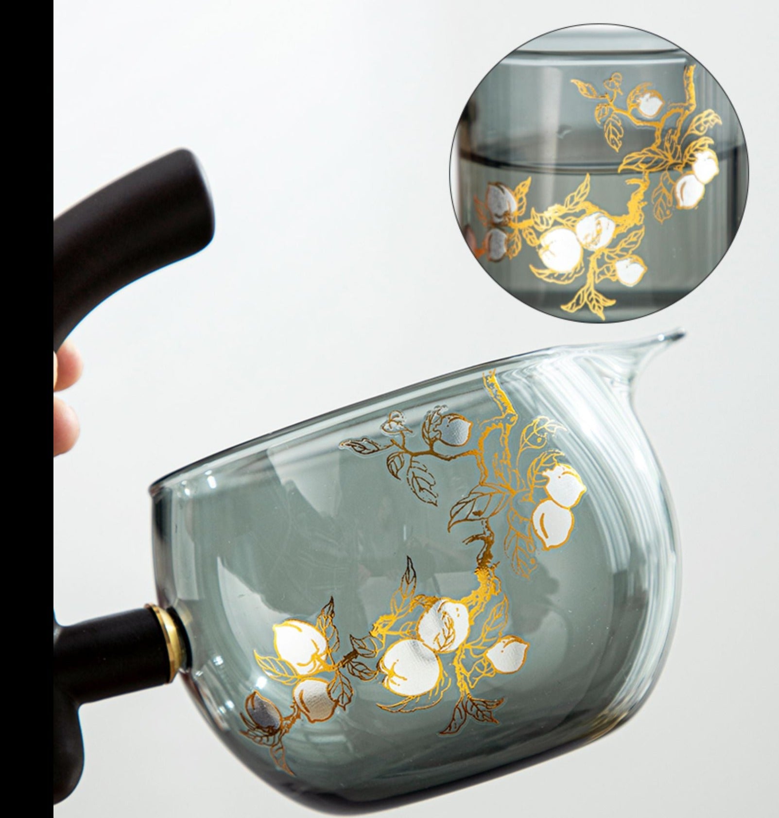 this is an automatic glass teapot