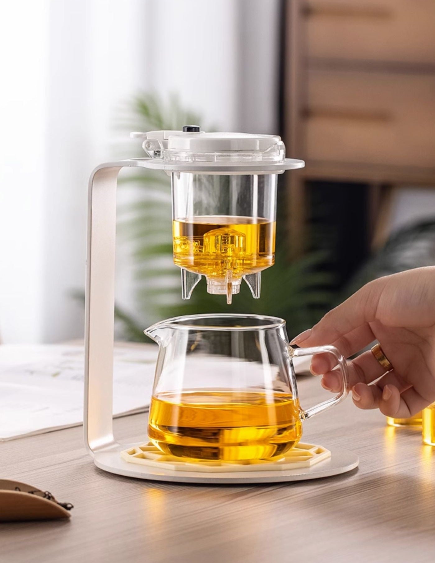 this is an automatic glass teapot