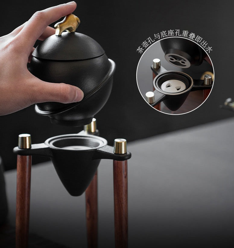 this is an automatic ceramic teapot