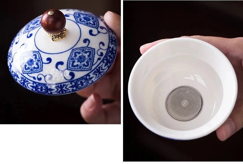 This is a side handle teapot set.this is a 360 rotating ceramic single teapot