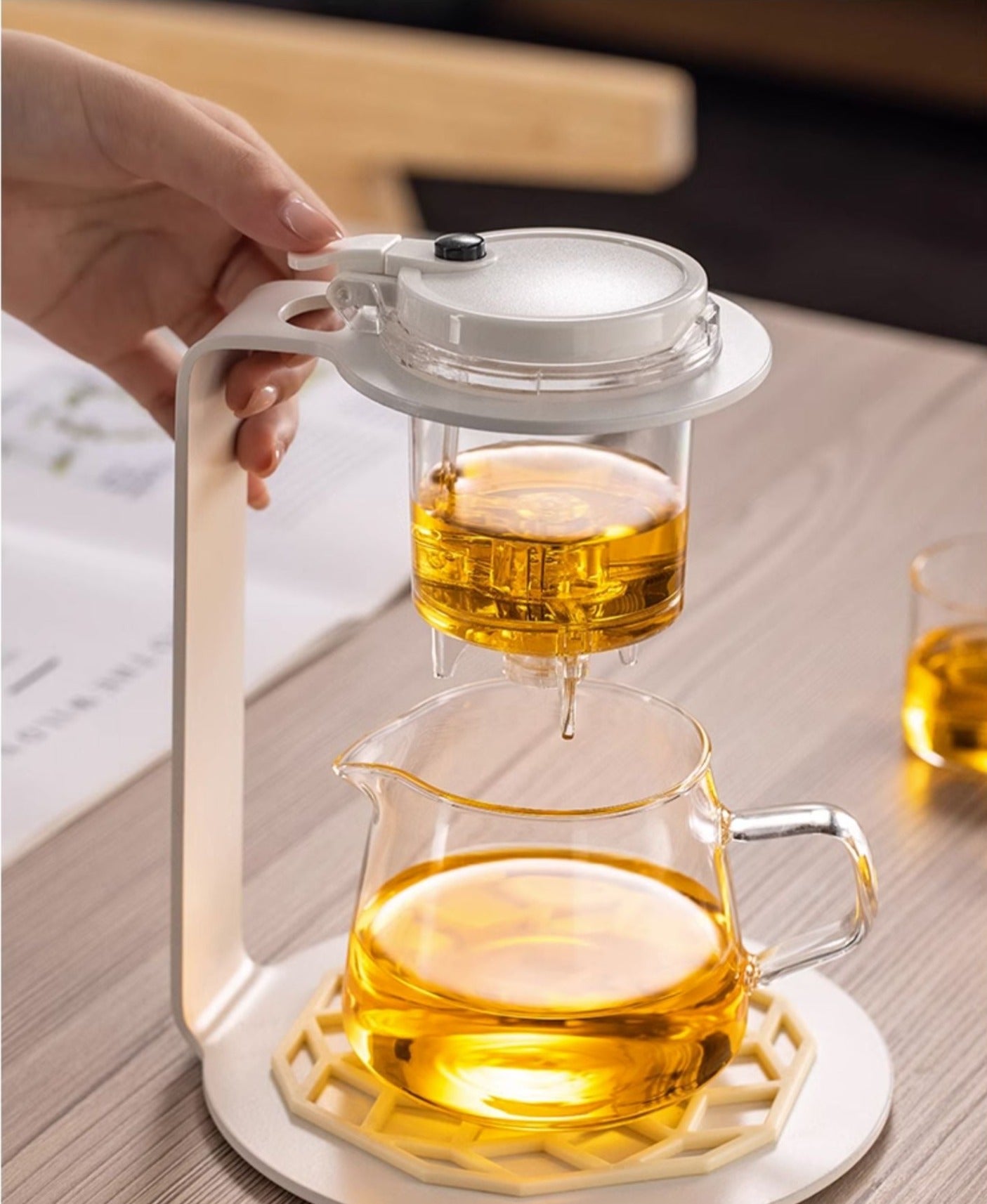 this is an automatic glass teapot