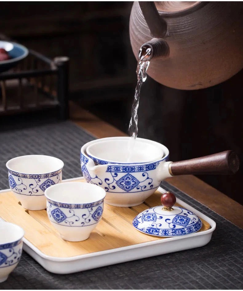 This is a side handle teapot set.this is a 360 rotating ceramic single teapot