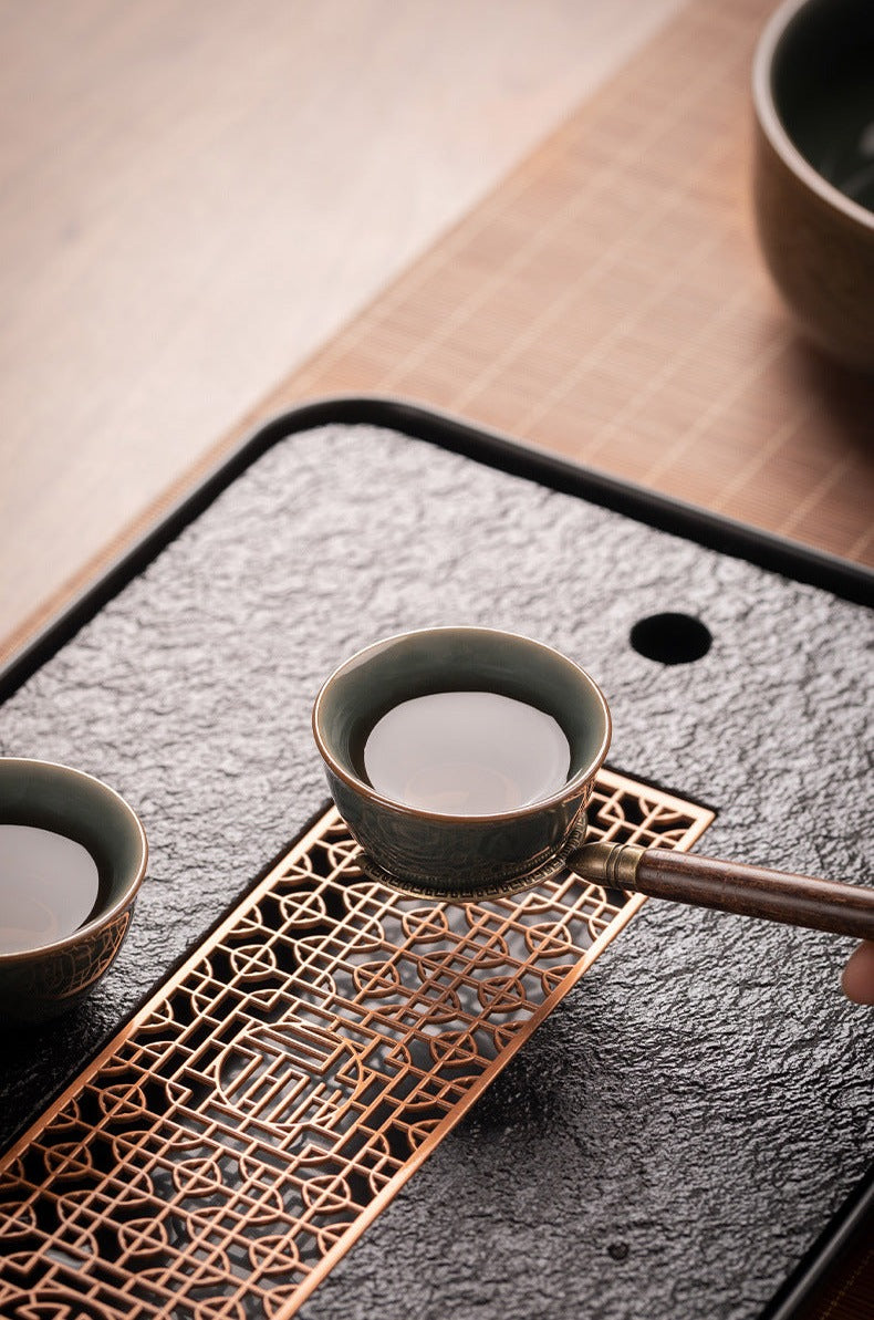 this is an automatic ceramic teapot