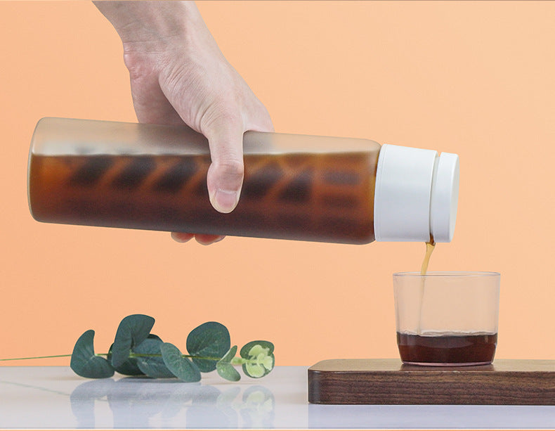 This is a glass teapot travel set