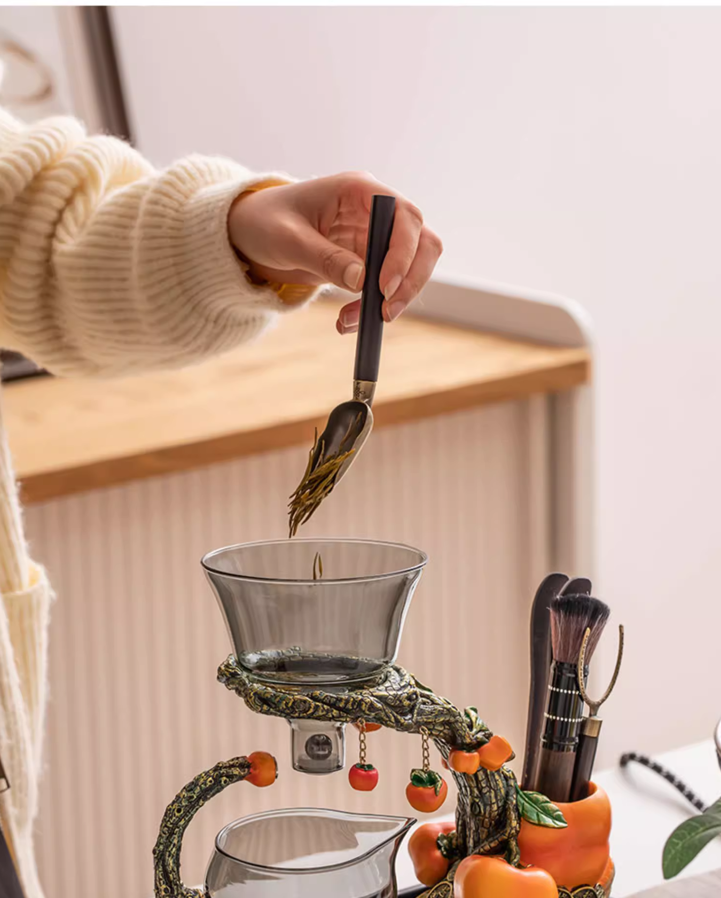 this is an automatic glass teapot