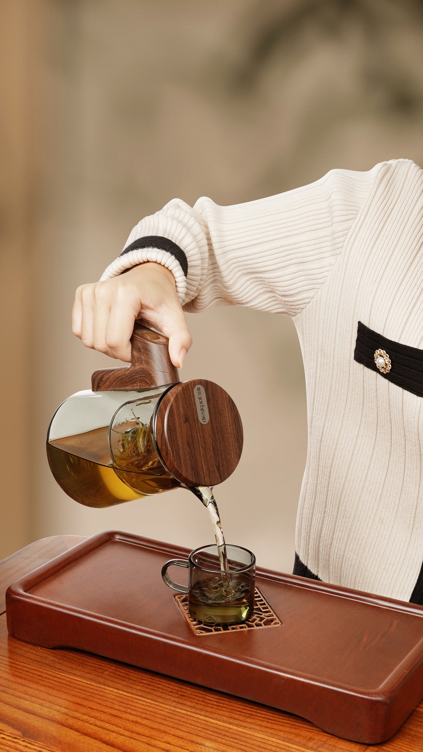 this is an automatic glass teapot