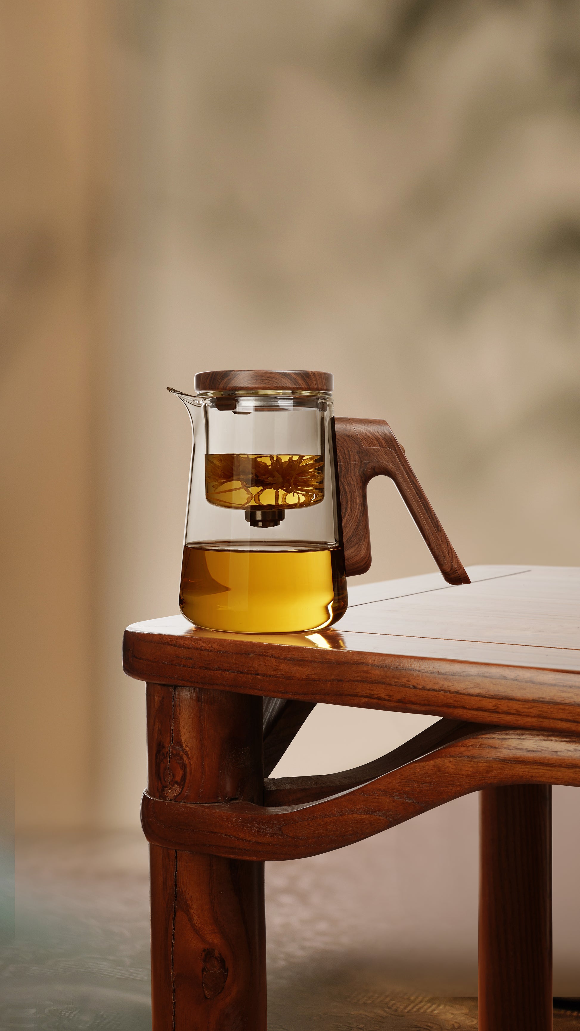 this is an automatic glass teapot
