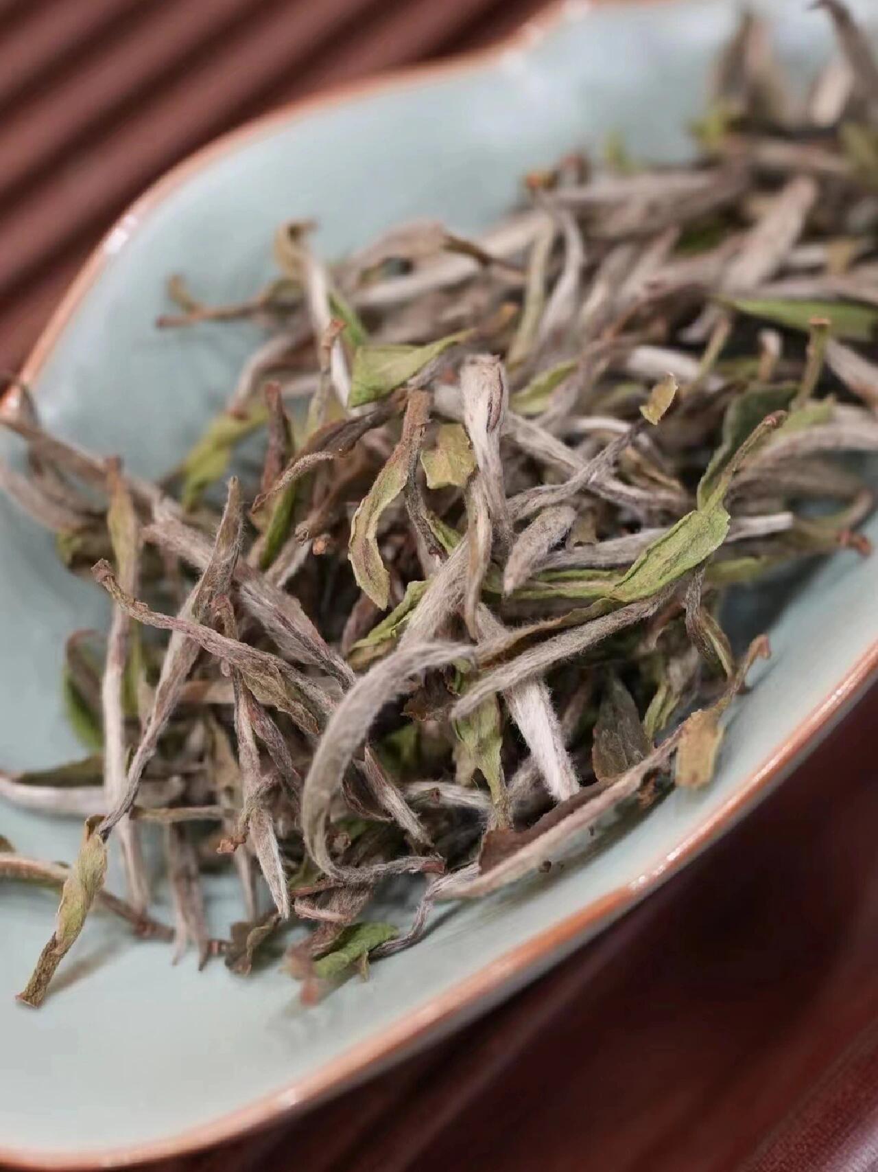 This is Chinese white peony tea. this is white tea bai mu dan