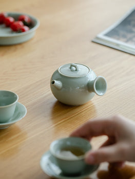Handmade Green Teapot Artwork Chinese Style Simple Teapot Household Ceramics Teapot Fresh Kung Fu Tea Set