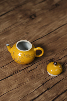 Chinese Fine Pottery Pot Handpainted Pot Tea Maker Yellow Pottery Pot Ceramic Kung fu Tea Ceremony