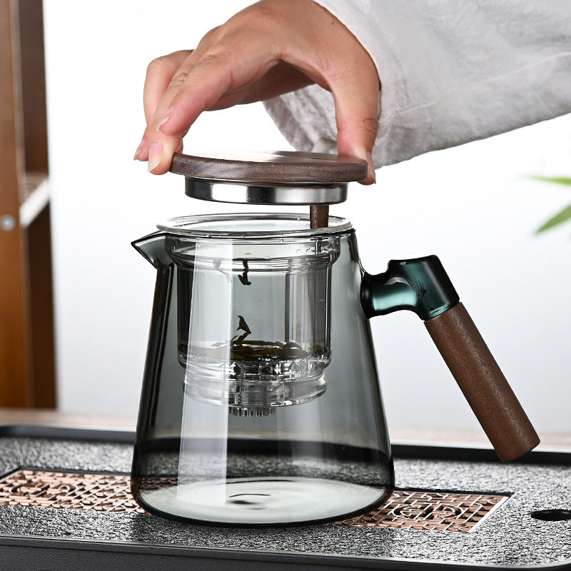 This is a glass teapot. this is an automatic teapot