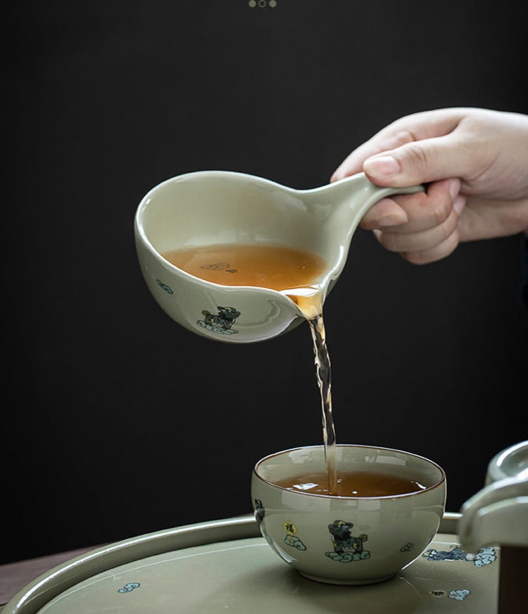this is an automatic ceramic teapot