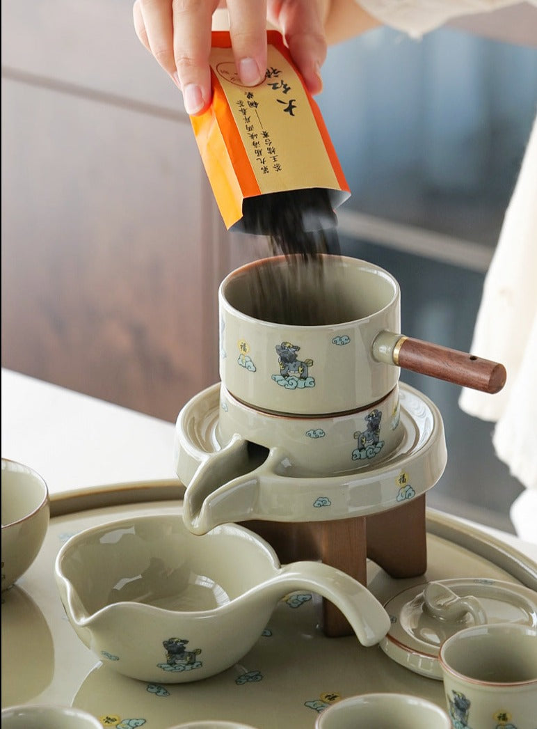 this is an automatic ceramic teapot