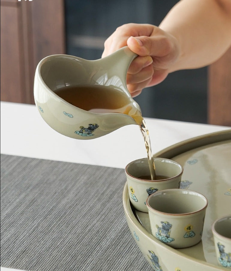 this is an automatic ceramic teapot