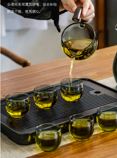 this is an automatic glass teapot