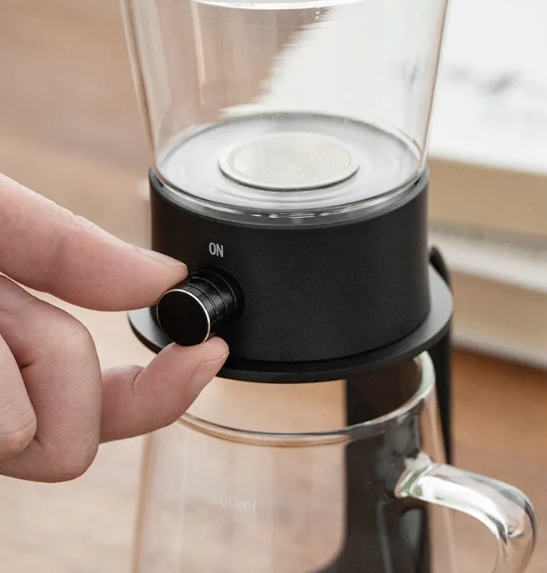 this is an automatic glass teapot.this is an ice drip coffee tea pot