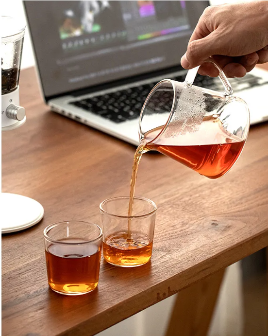 this is an automatic glass teapot.this is an ice drip coffee tea pot