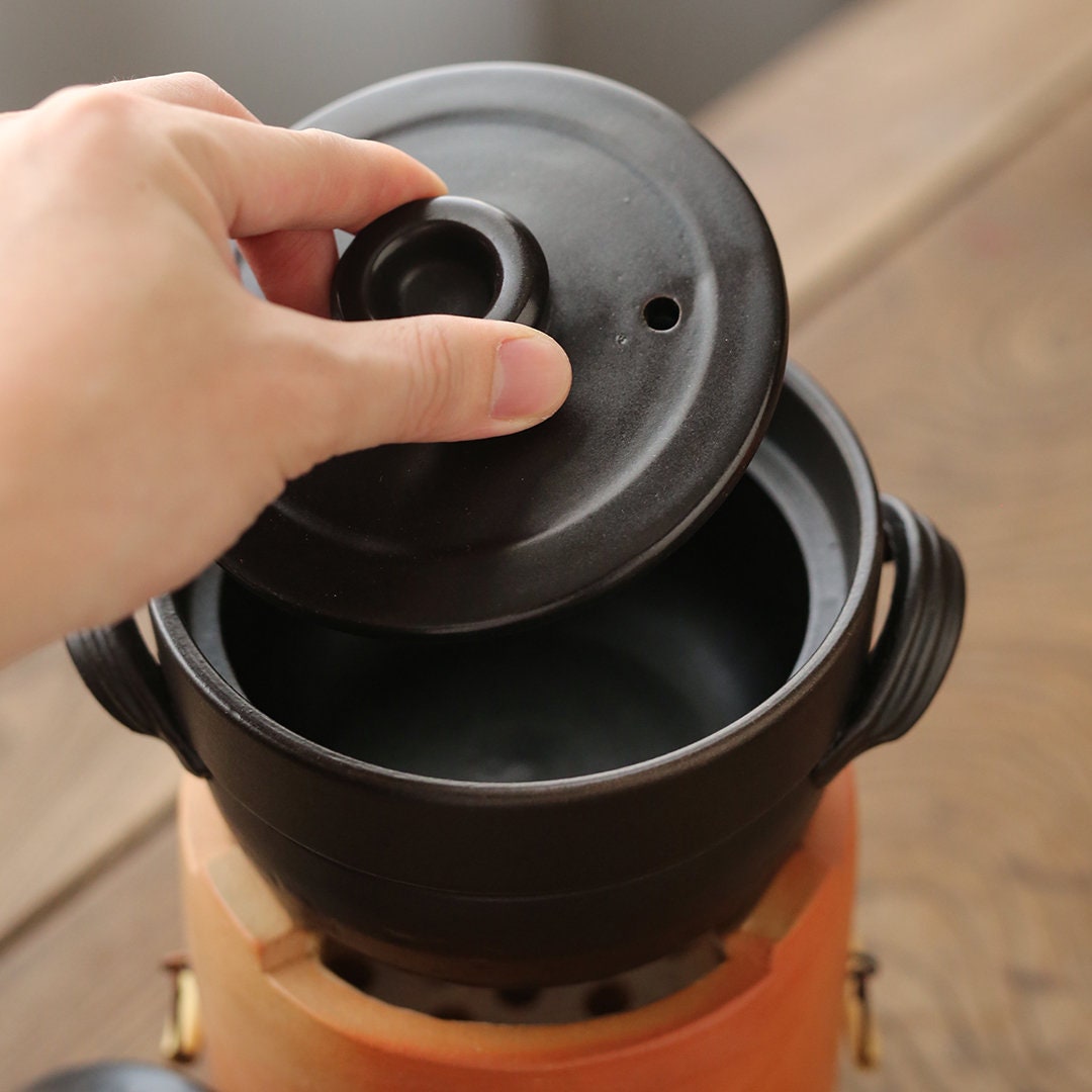 Handamde Chinese Cooking Pot One persone Pot Food Pot Charocal Stove Pottery Pot Soup