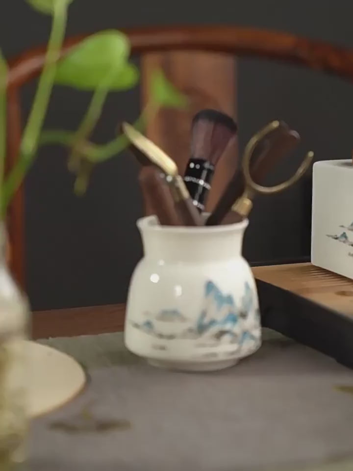 this is an automatic ceramic teapot