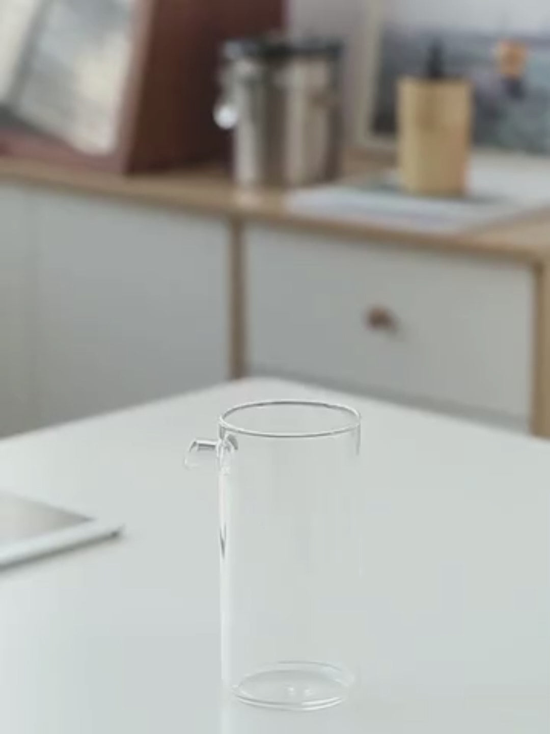 this is an automatic glass teapot.this is an ice drip coffee tea pot