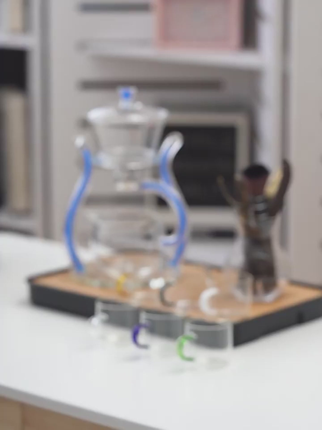 this is an automatic glass teapot
