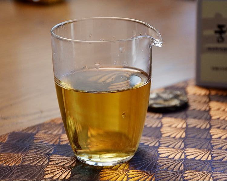 this is Chinese Yunnan Gushu white tea