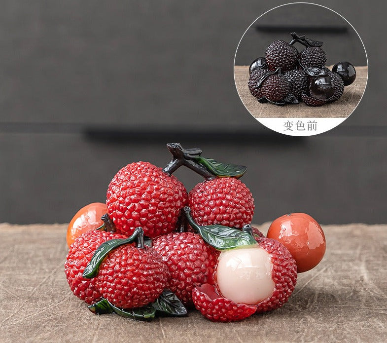 This is a color changing litchi lychee teapet.this is a resin teapet