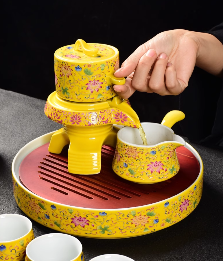 This is an automatic enamel teapot