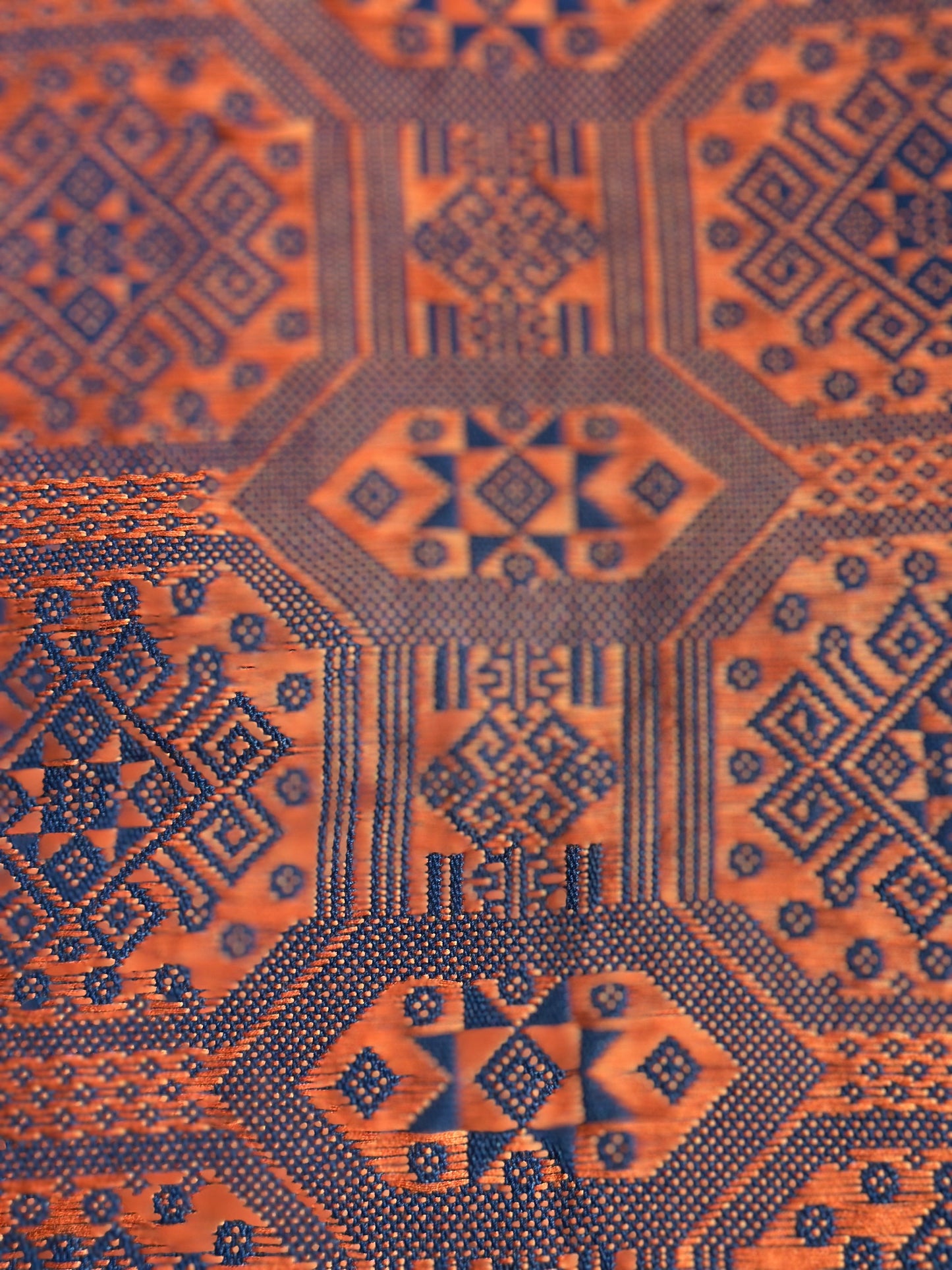 High-end Handcrafted Python Dragon Pattern Chinese Blue Orange Zhuang Brocade Silk Cloth Scarf Tea Table Cloth