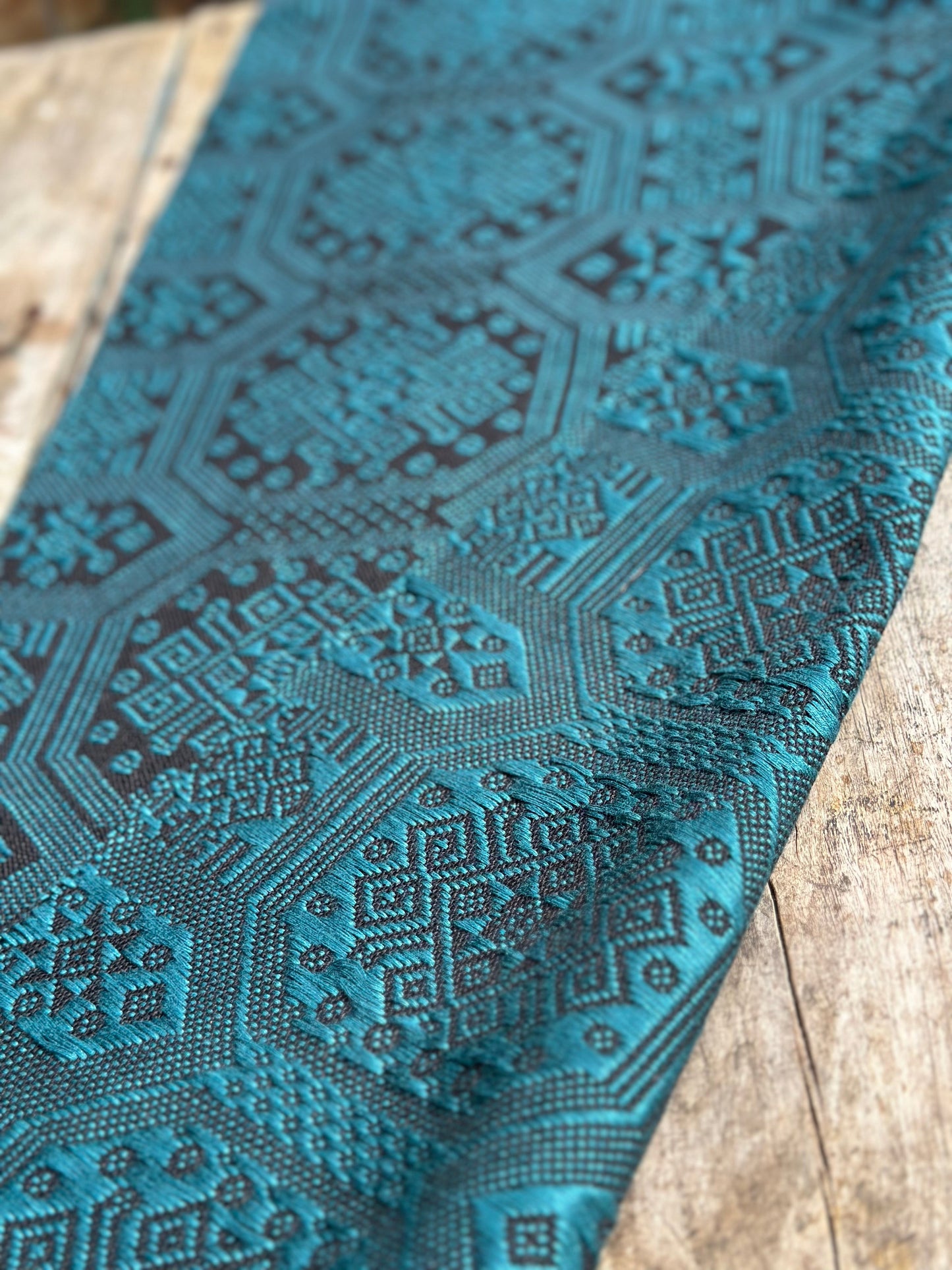 High-end Handcrafted Python Dragon Pattern Emerald Black Chinese Zhuang Brocade Silk Cloth Scarf Tea Table Cloth