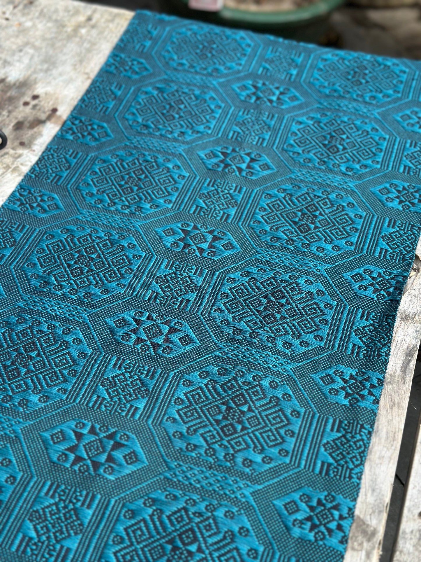 High-end Handcrafted Python Dragon Pattern Emerald Black Chinese Zhuang Brocade Silk Cloth Scarf Tea Table Cloth