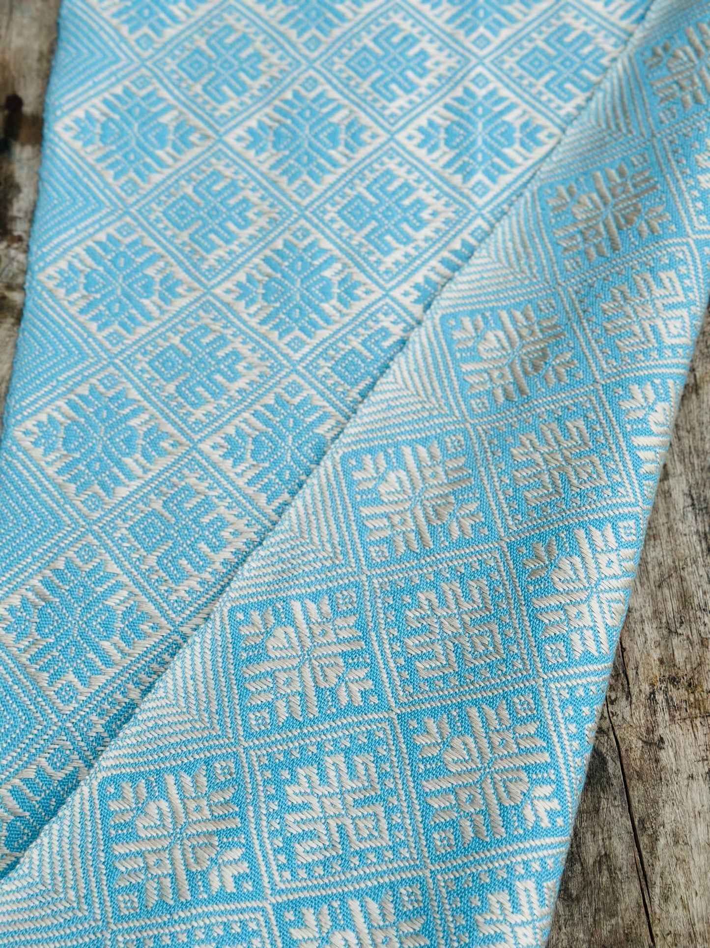 High-end Handcrafted Swallow Phoenix Flower Pattern Chinese Blue White Zhuang Brocade Silk Cloth Scarf Tea Table Cloth