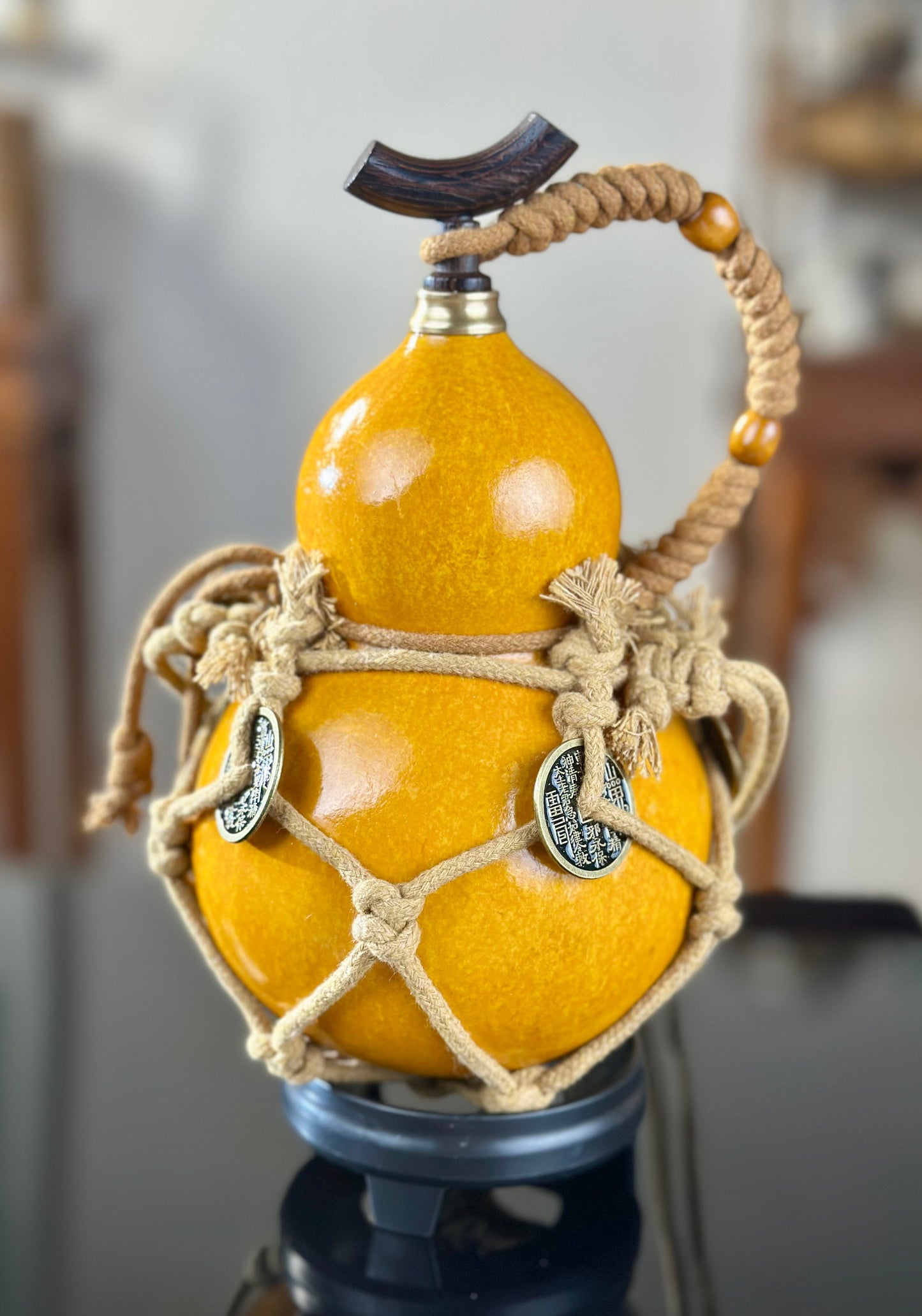 Hand dyed Golden Chinese Lacquerware Hulu Natural Gourd Water Tea Container Classical Home Decor