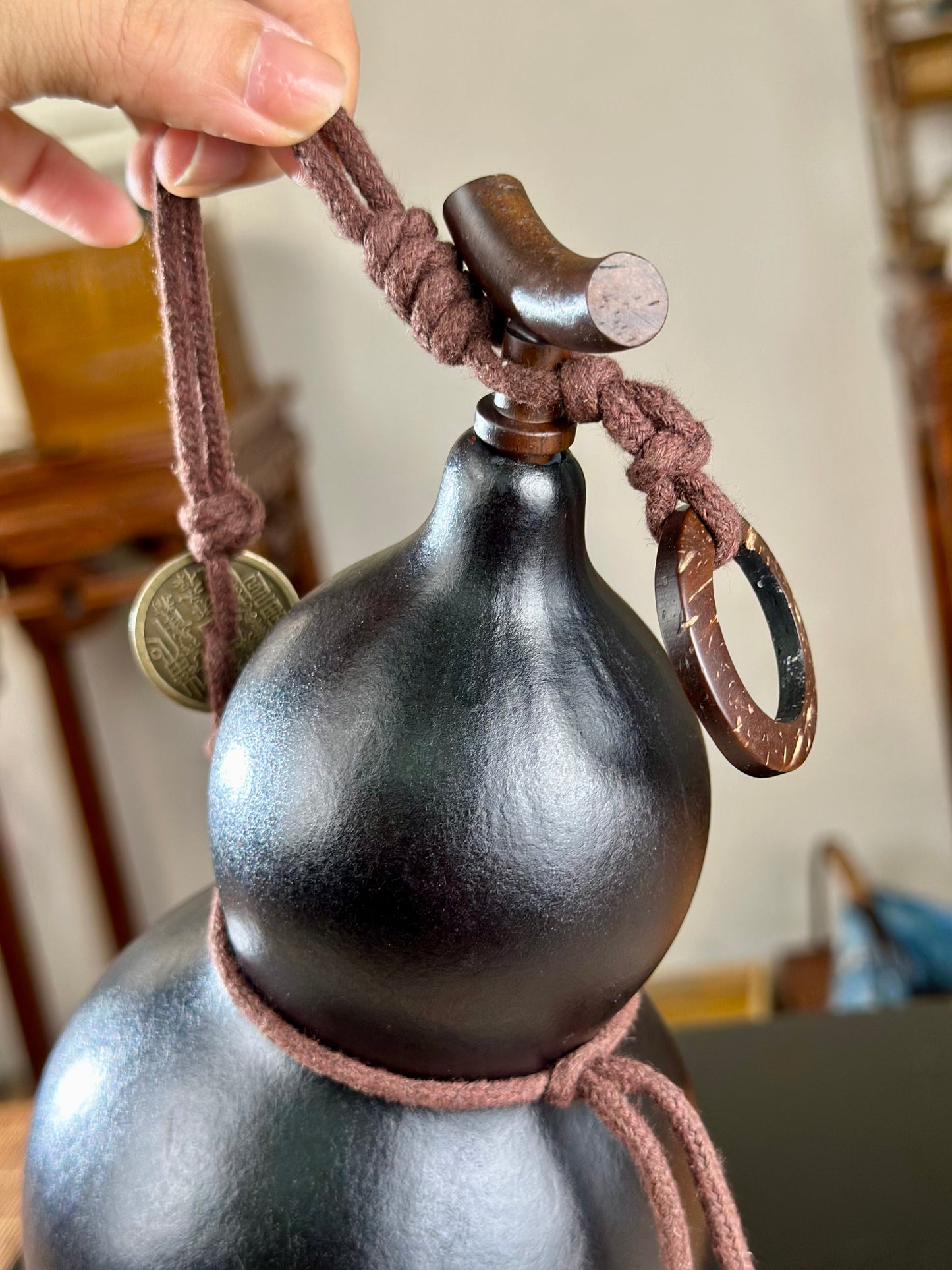 Hand dyed Fengshui Ornament Bright Black Chinese Lacquerware Hulu Natural Gourd Water Tea Container Classical Home Decor