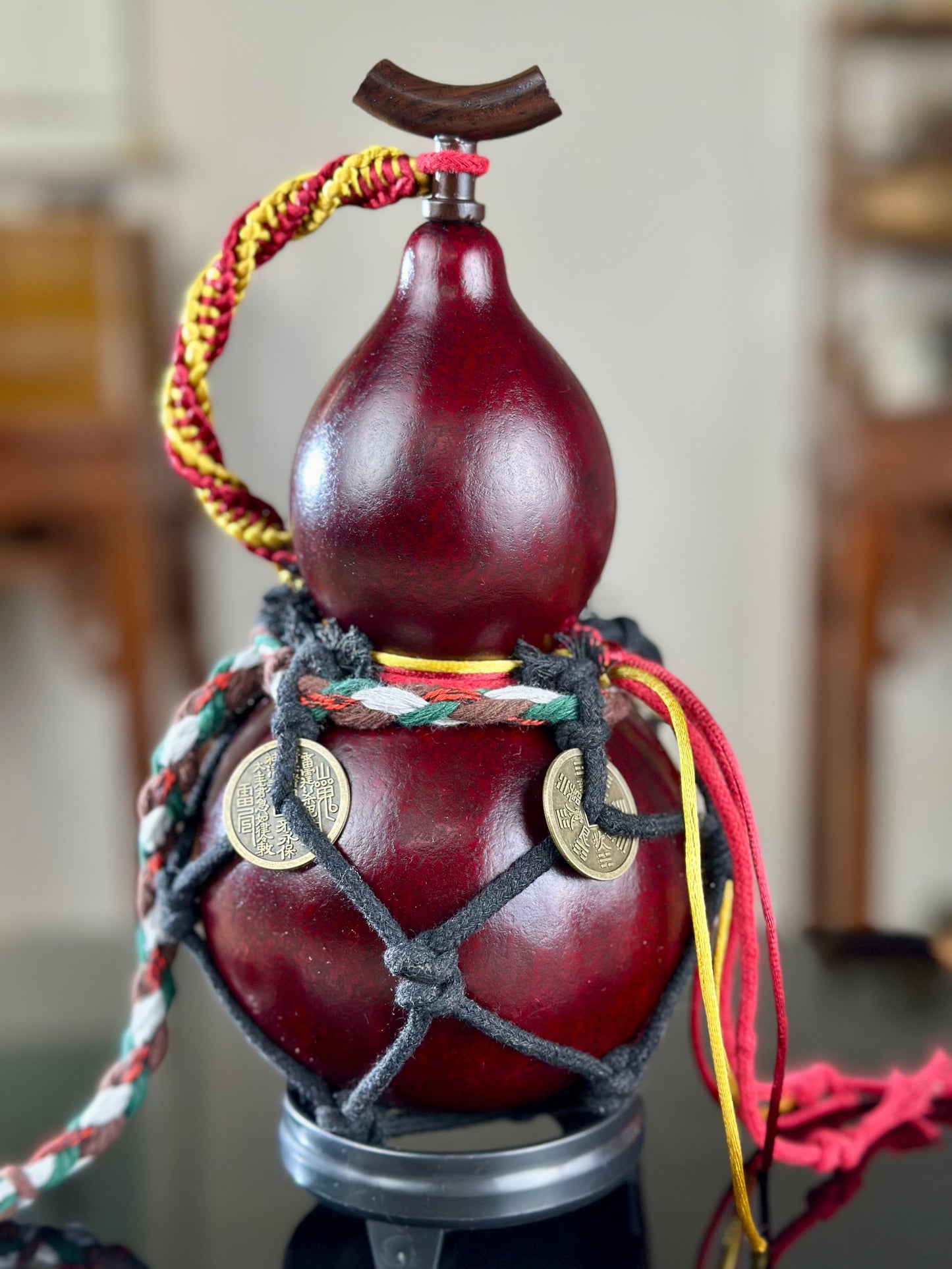 Hand dyed Fengshui Ornament Burgundy Reddish Chinese Lacquerware Hulu Natural Gourd Water Tea Container Classical Home Decor