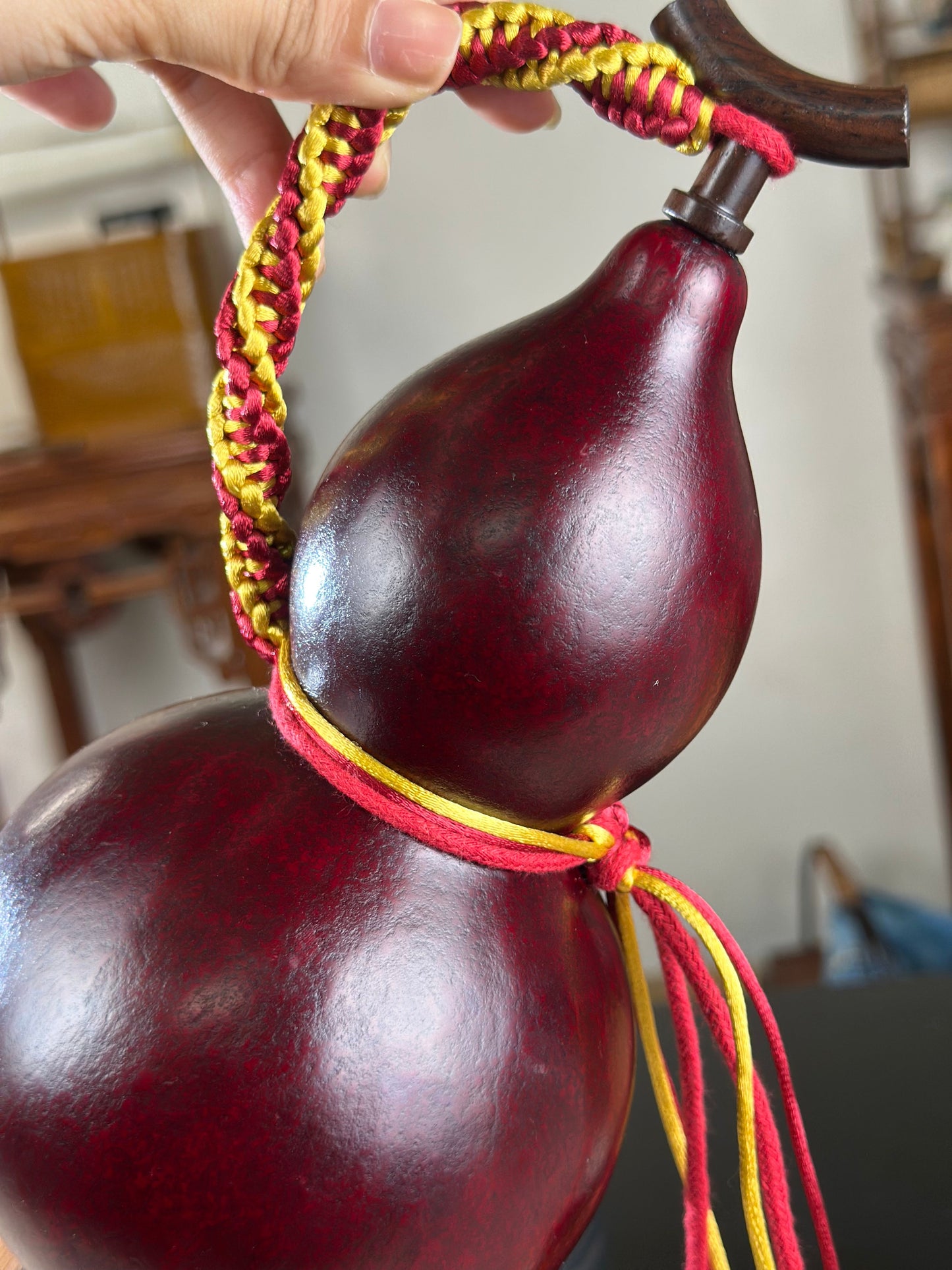 Hand dyed Fengshui Ornament Burgundy Reddish Chinese Lacquerware Hulu Natural Gourd Water Tea Container Classical Home Decor