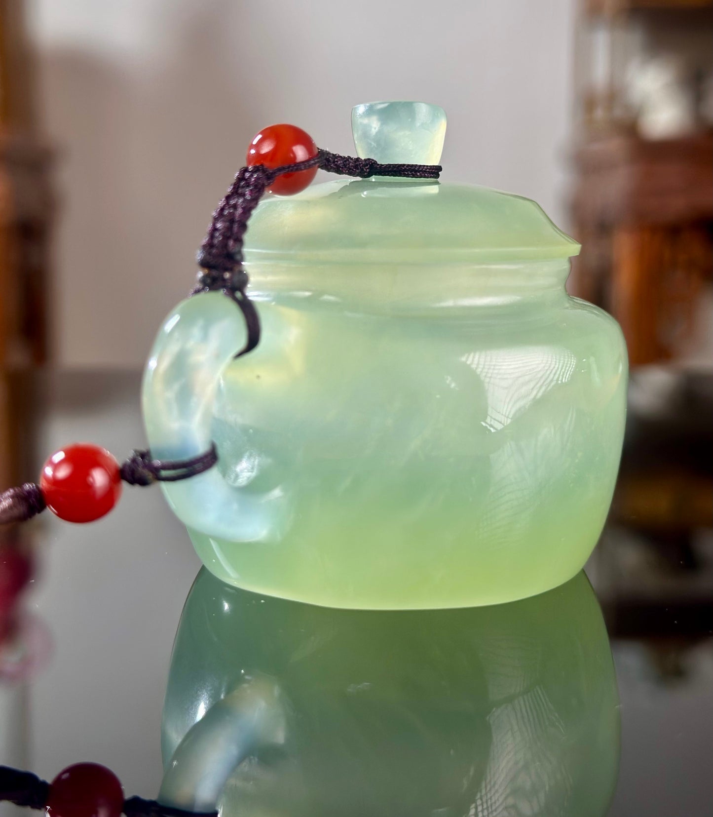 Handcrafted Chinese Xiuyu Authentic Jade Mini Dezhong Shape Teapot Unique Artwork Jade Pot