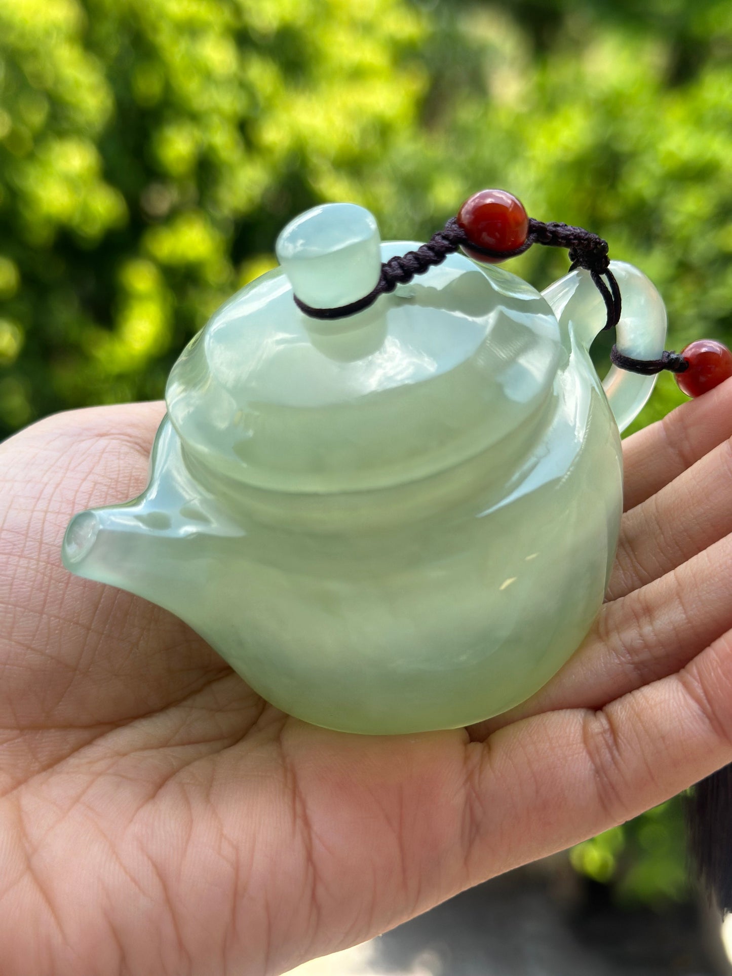 Handcrafted Chinese Xiuyu Authentic Jade Mini Dezhong Shape Teapot Unique Artwork Jade Pot