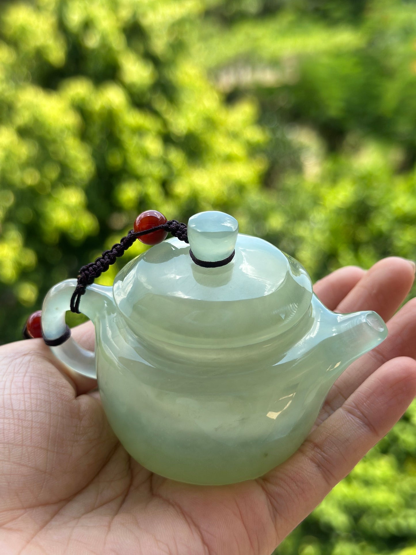 Handcrafted Chinese Xiuyu Authentic Jade Mini Dezhong Shape Teapot Unique Artwork Jade Pot