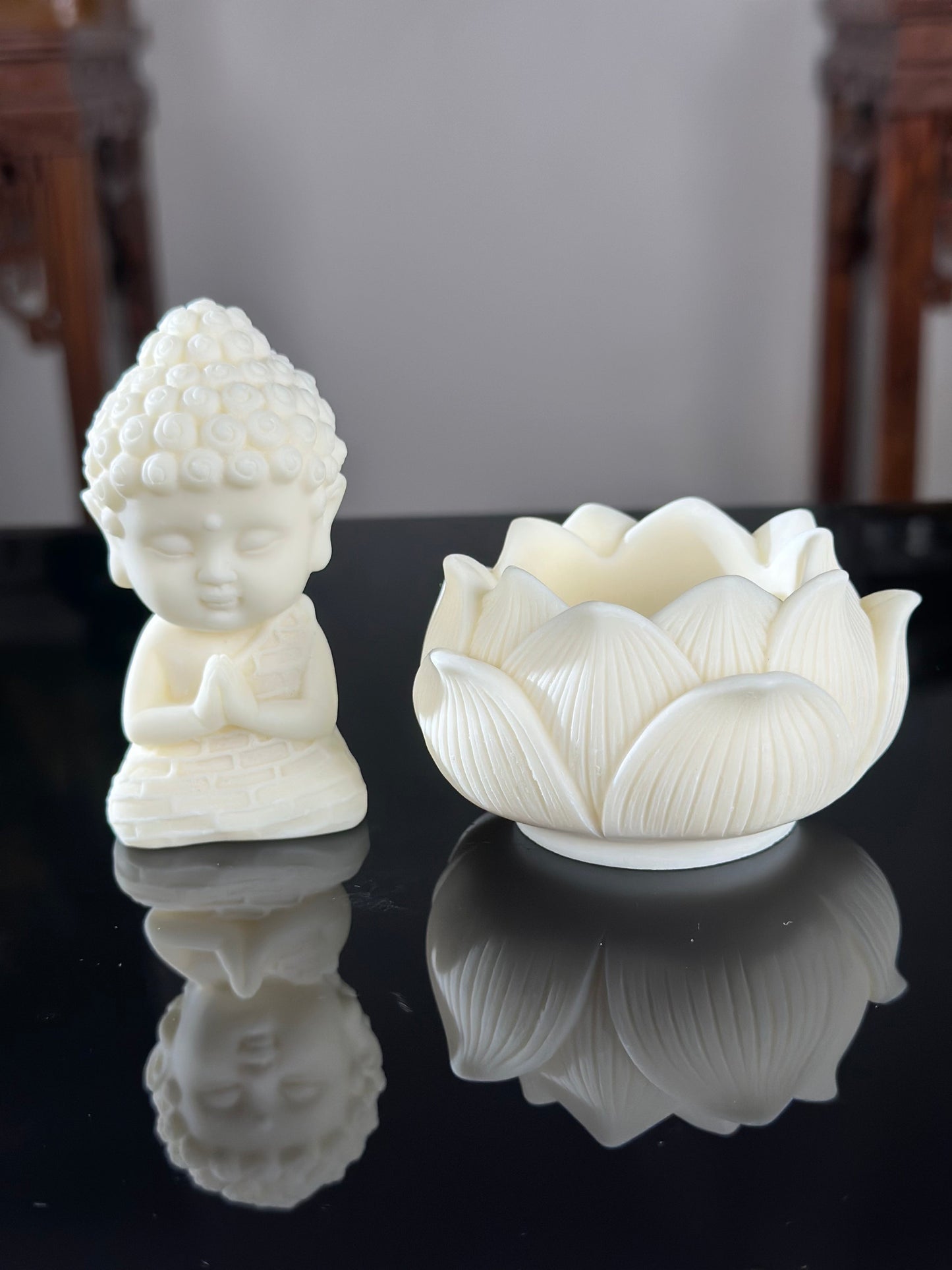 Hand Engraved Natural Tagua Bouddha Sculpture Lotus Shape Incense Holder Tea Pet