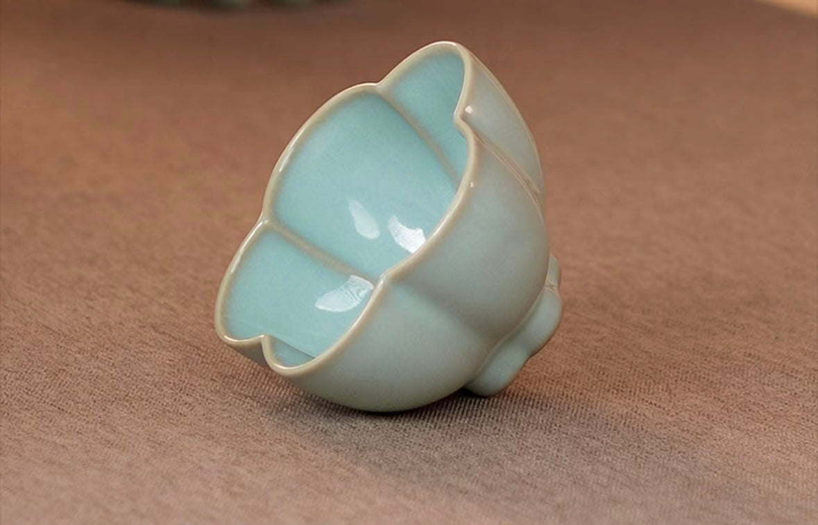 Handcrafted Chinese High-class Ru Porcelain Ruyao Flowere Shape Ru Ware Classic Teacup