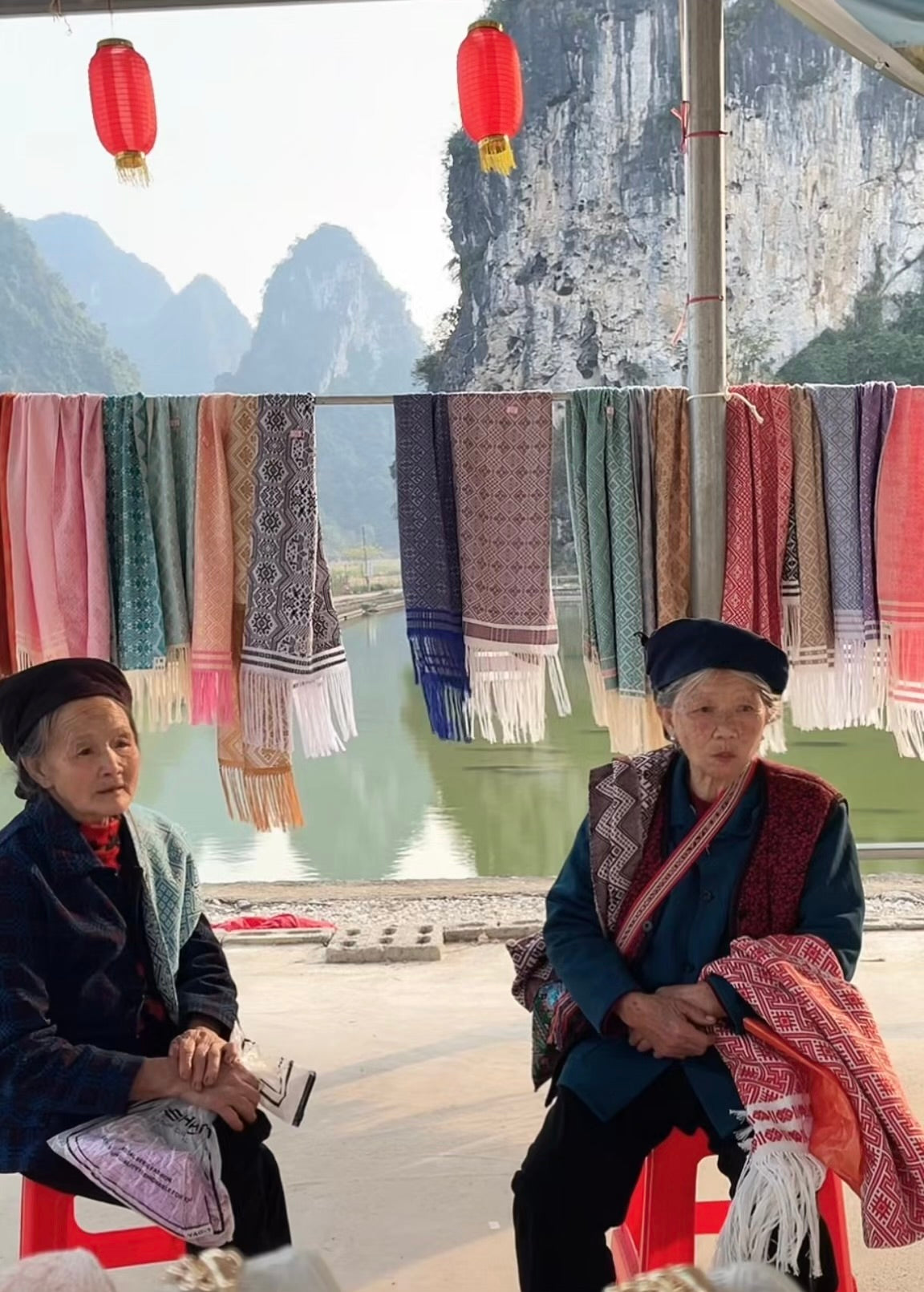 High-end Handcrafted Python Dragon Pattern Chinese Blue Orange Zhuang Brocade Silk Cloth Scarf Tea Table Cloth