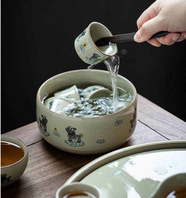 this is an automatic ceramic teapot