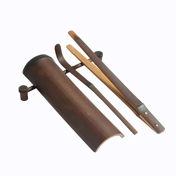 This is a bamboo tea scoop set