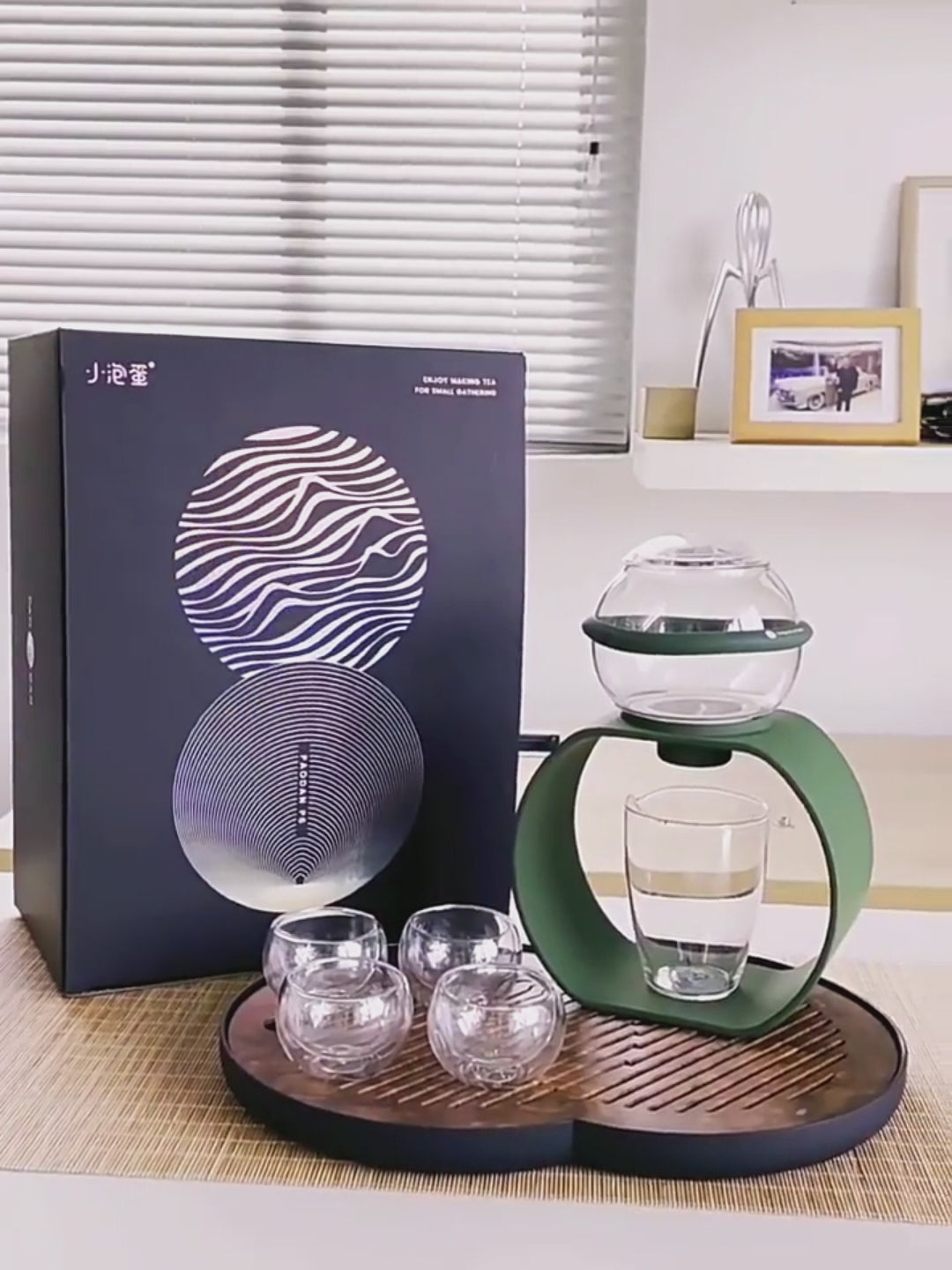 this is an automatic glass teapot