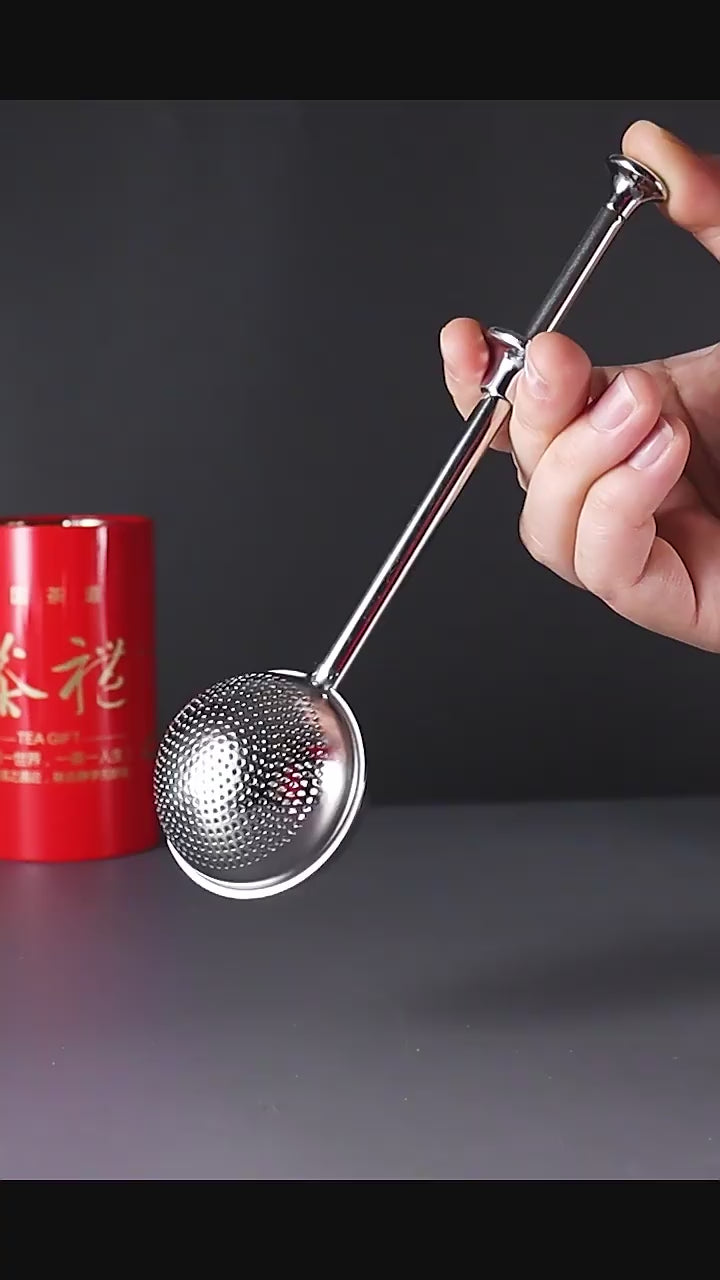 this is a stainless steel filter tea strainer